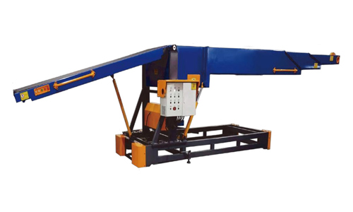 Mobile telescopic conveyor