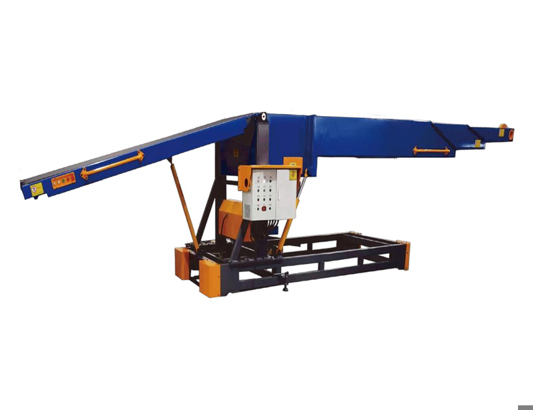 Mobile telescopic conveyor